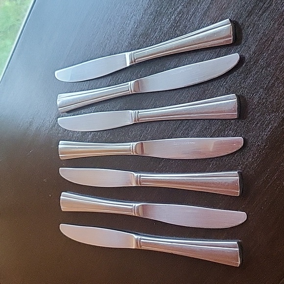 CUISINART GEO PATTERN REPLACEMENT 18/10 STAINLESS FLATWARE TABLE KNIVES 7 PIECES - Picture 1 of 4
